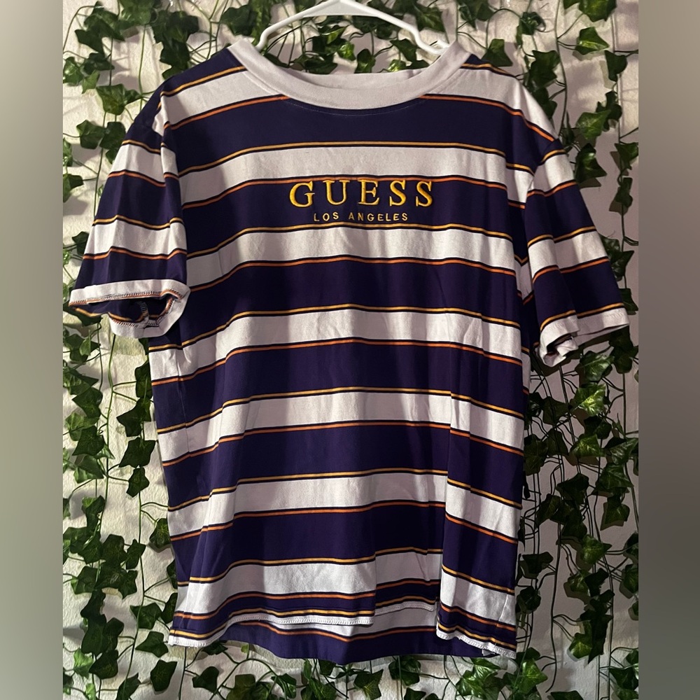 WHITE AND PURPLE STRIPED SHIRT